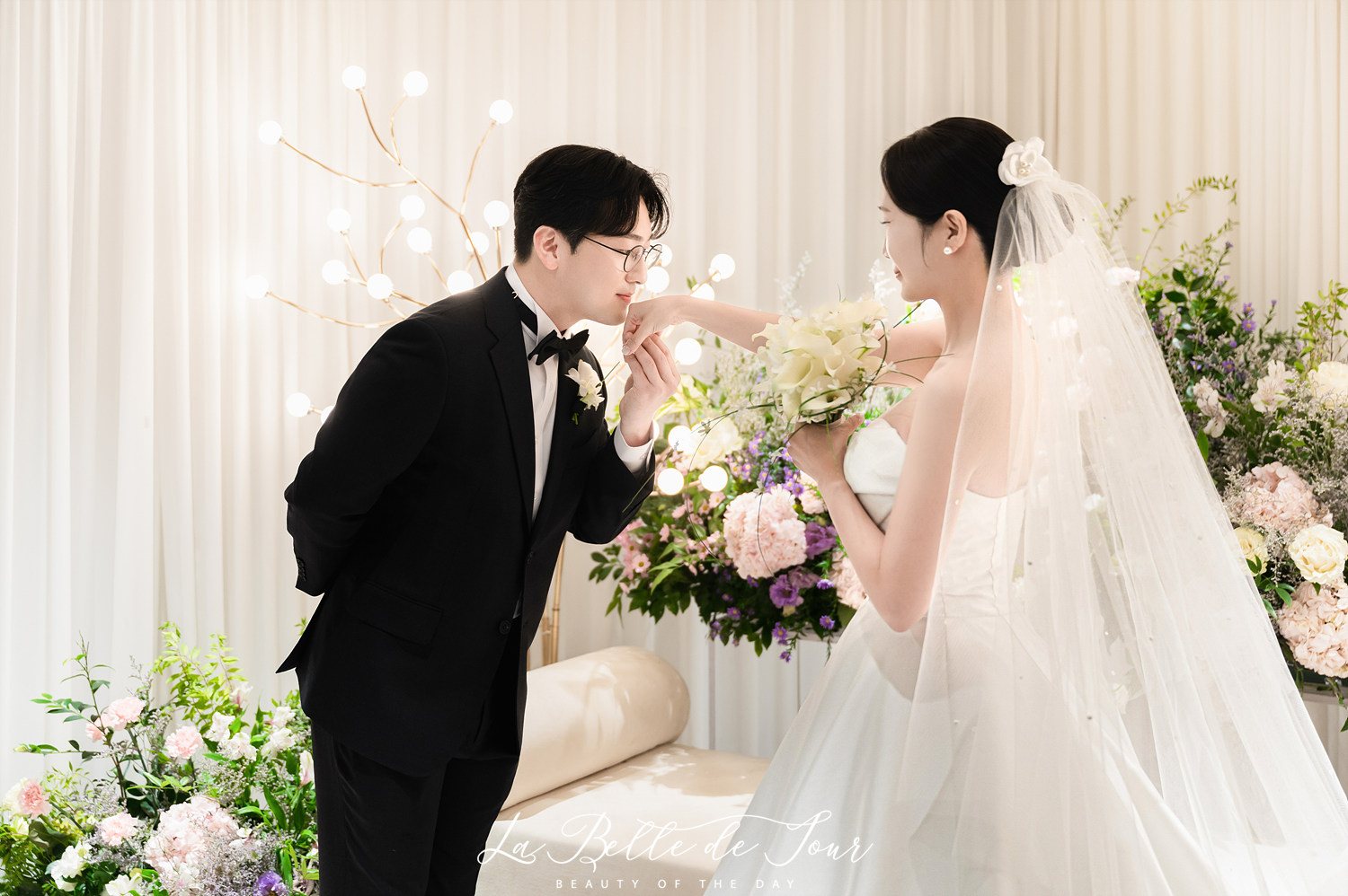 라벨드쥬 HD현대 글로벌R&D센터 웨딩홀 본식스냅 — 커플